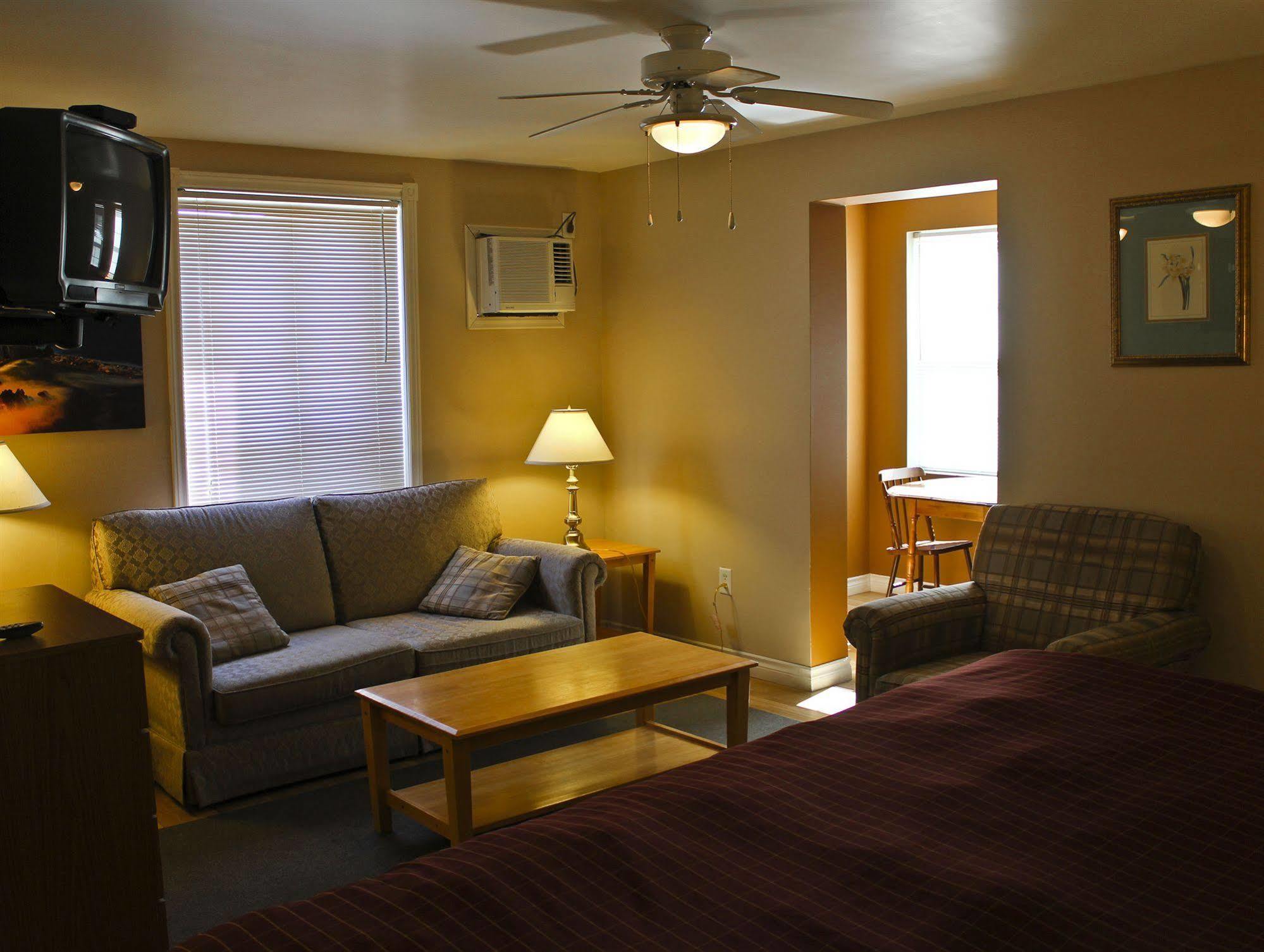 Midtown Motel & Suites Moncton Eksteriør bilde