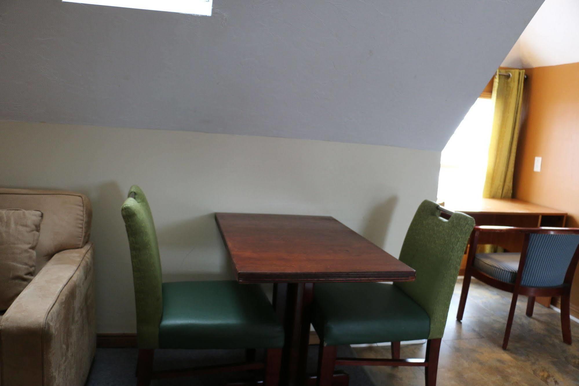 Midtown Motel & Suites Moncton Eksteriør bilde