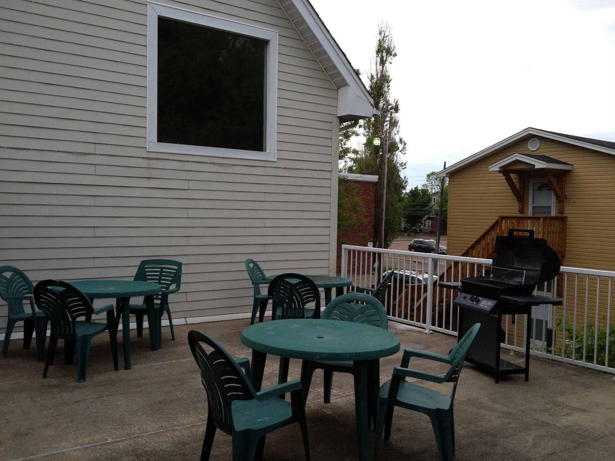Midtown Motel & Suites Moncton Eksteriør bilde