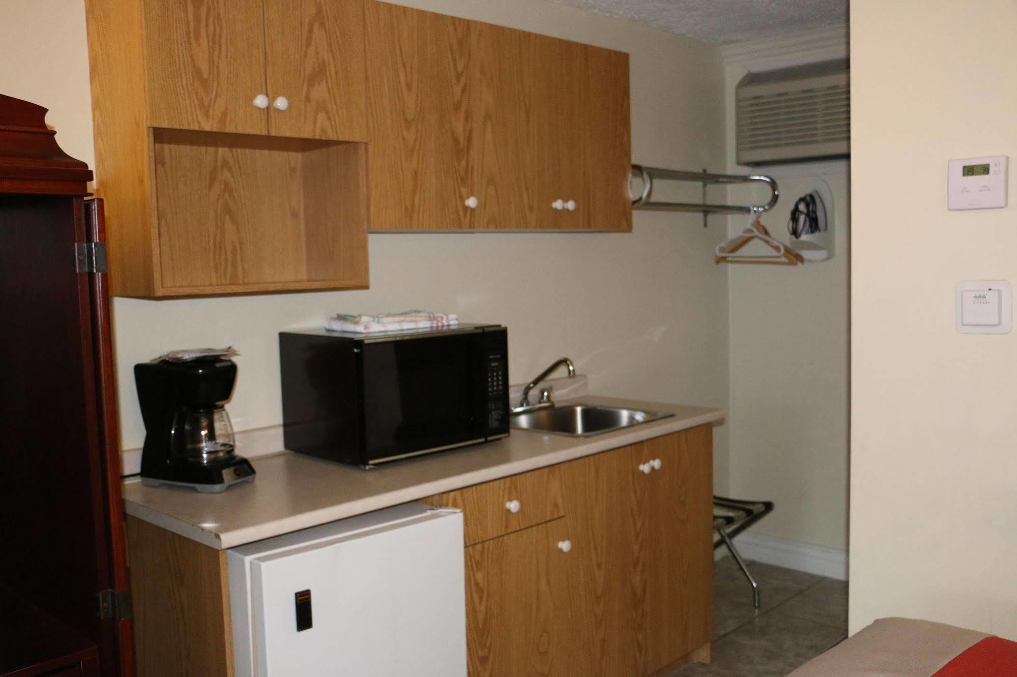 Midtown Motel & Suites Moncton Eksteriør bilde