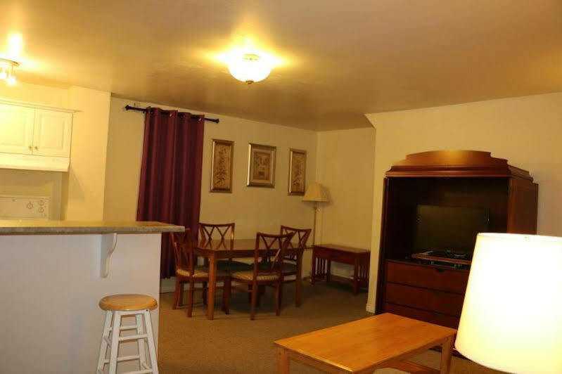 Midtown Motel & Suites Moncton Eksteriør bilde